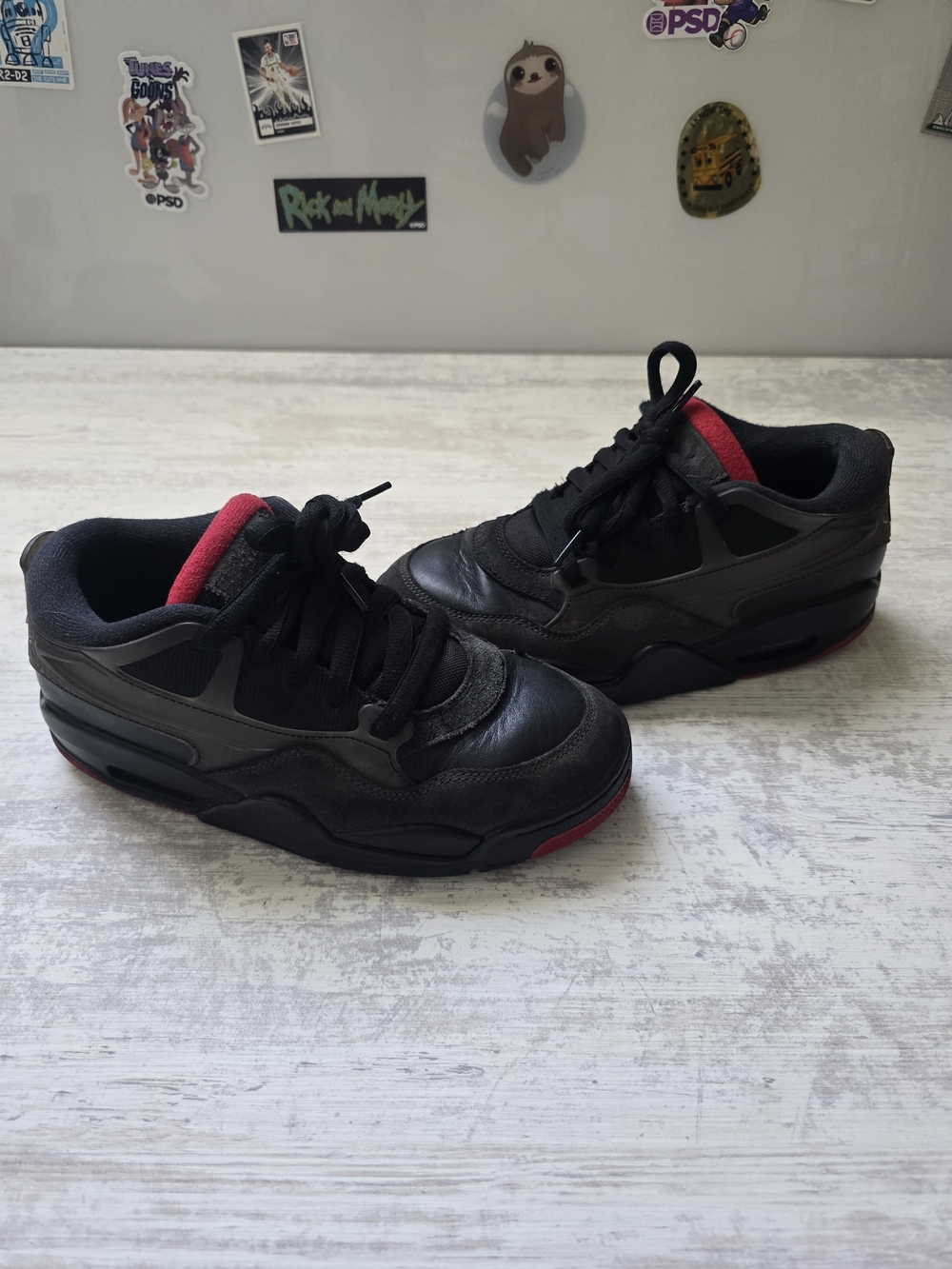 Jordan Kids Black and Red Low-Top Sneakers
